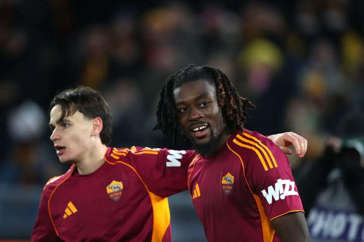 Arsenal reach agreement for Manu Koné with agent, considering Roma approach