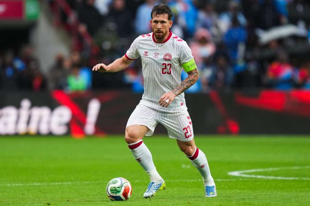 A Juventus ainda está em busca do meio-campista do Marselha, Pierre-Emile Hojbjerg