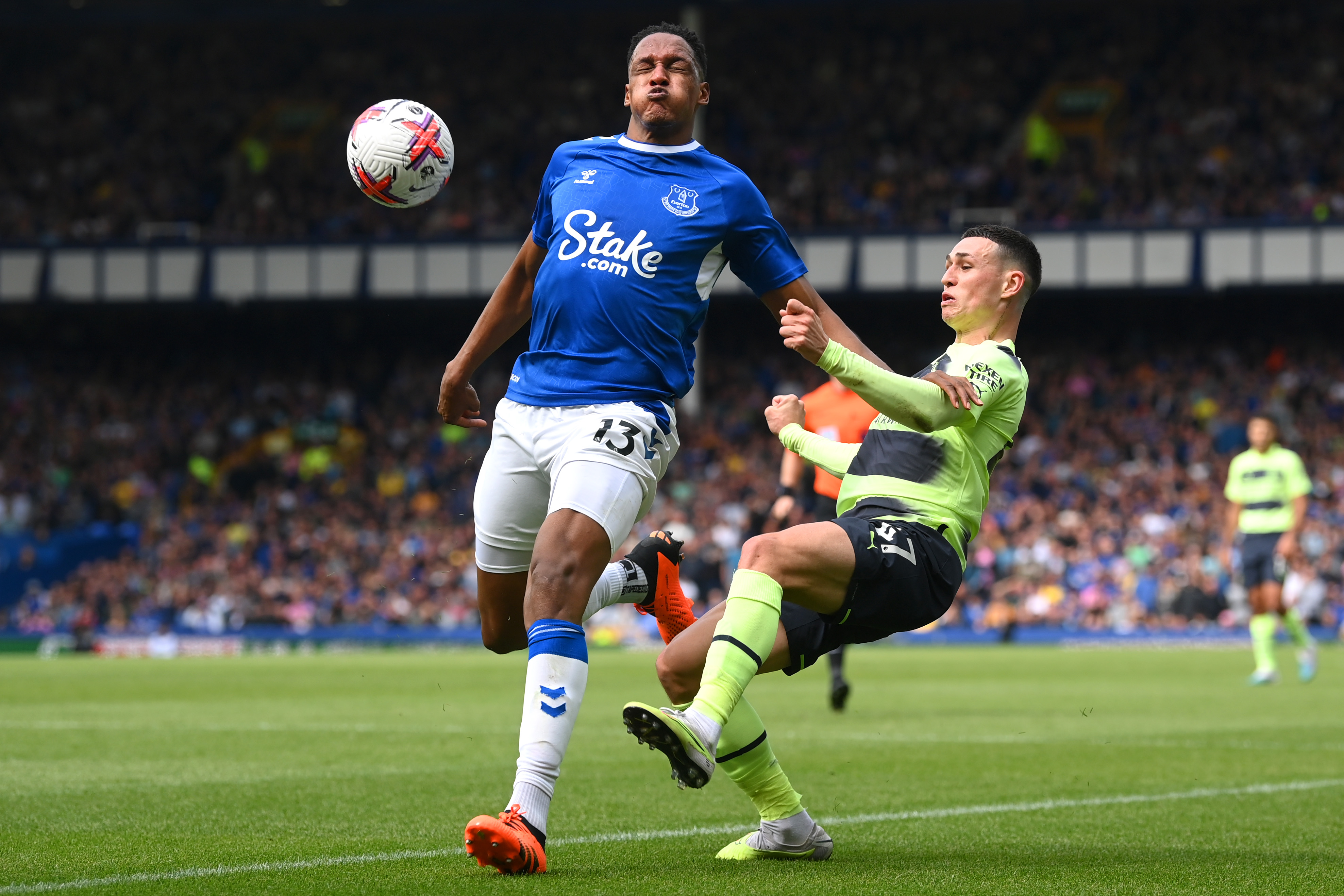 Serie A side Cagliari pushing to sign Yerry Mina - Get Italian Football News