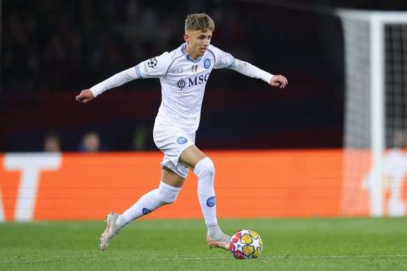 Schalke target Napoli's Jesper Lindstrom