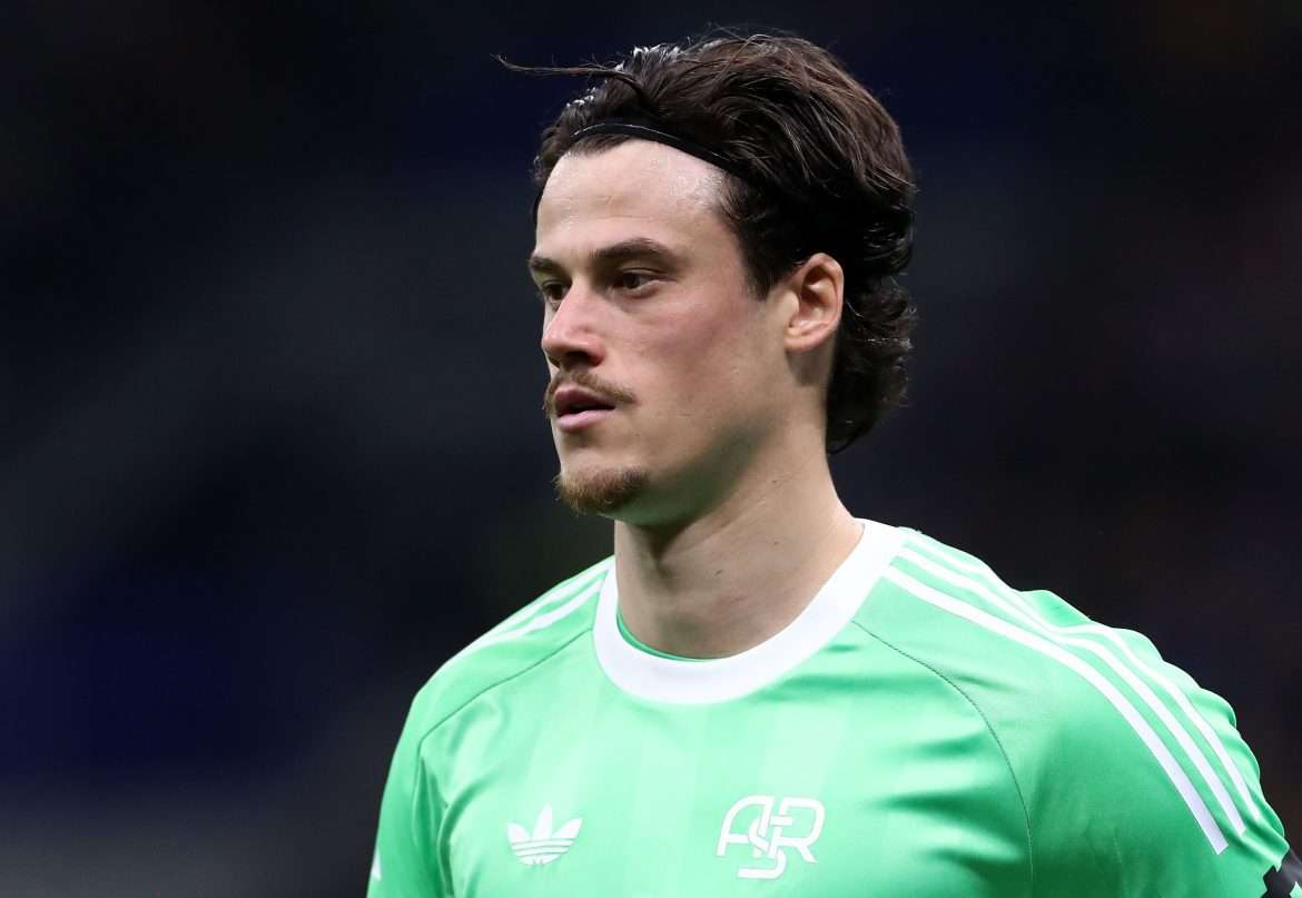 Roma reject €50m Chelsea bid for Mile Svilar