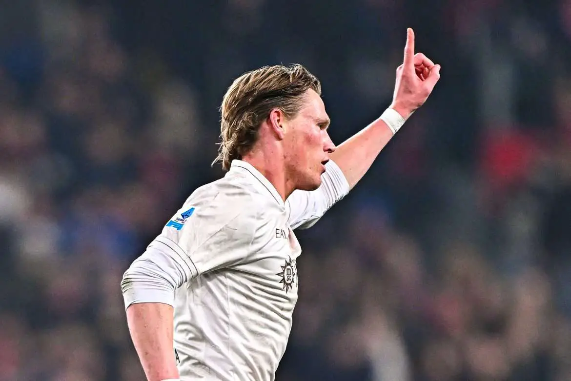Napoli midfielder Scott McTominay celebrates in a Serie A match.