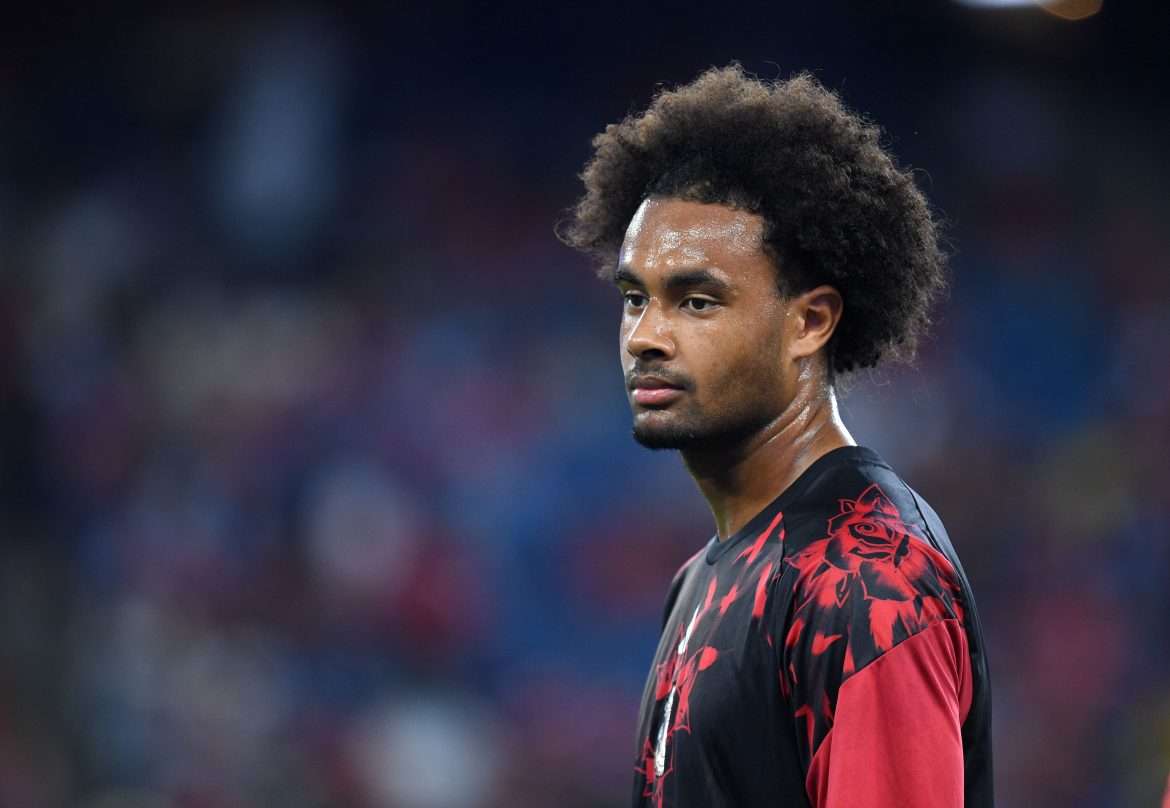 Manchester United's Joshua Zirkzee: Juventus await sales before moving for striker