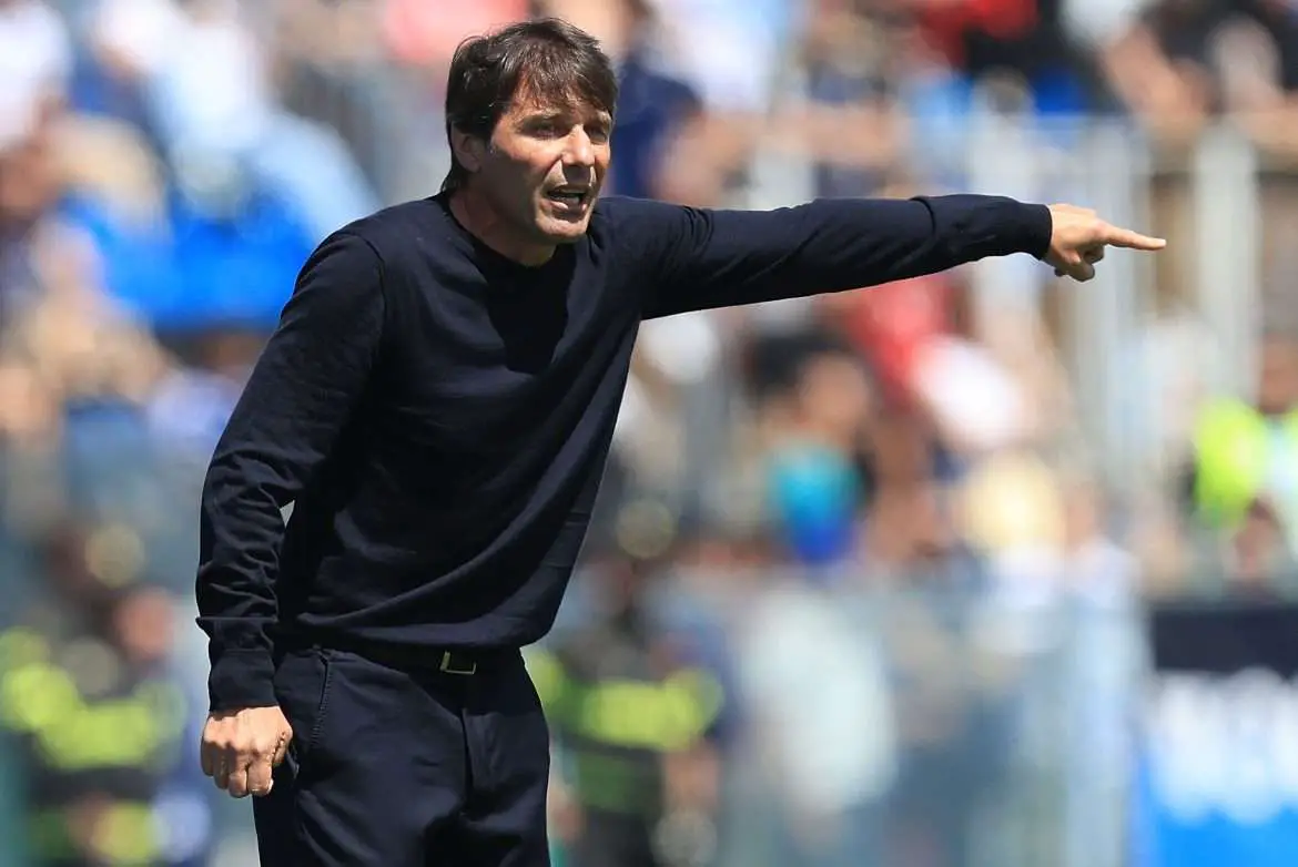 Antonio Conte bids farewell to Napoli during meeting with mayor