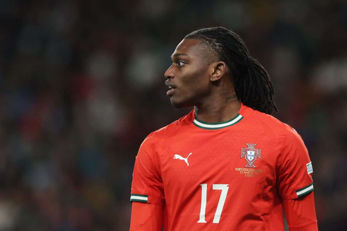 Arsenal offered chance to sign Rafael Leão