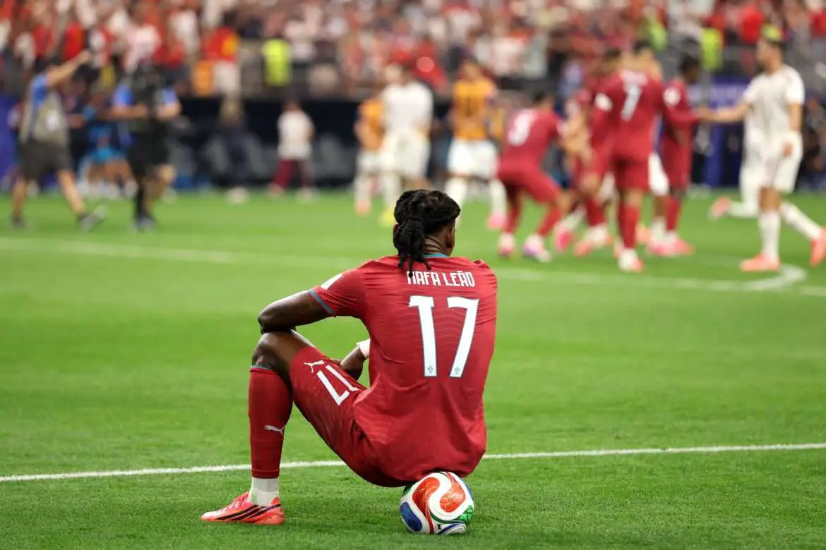 Rafa Leão rejects Aston Villa move in favour of Galatasaray