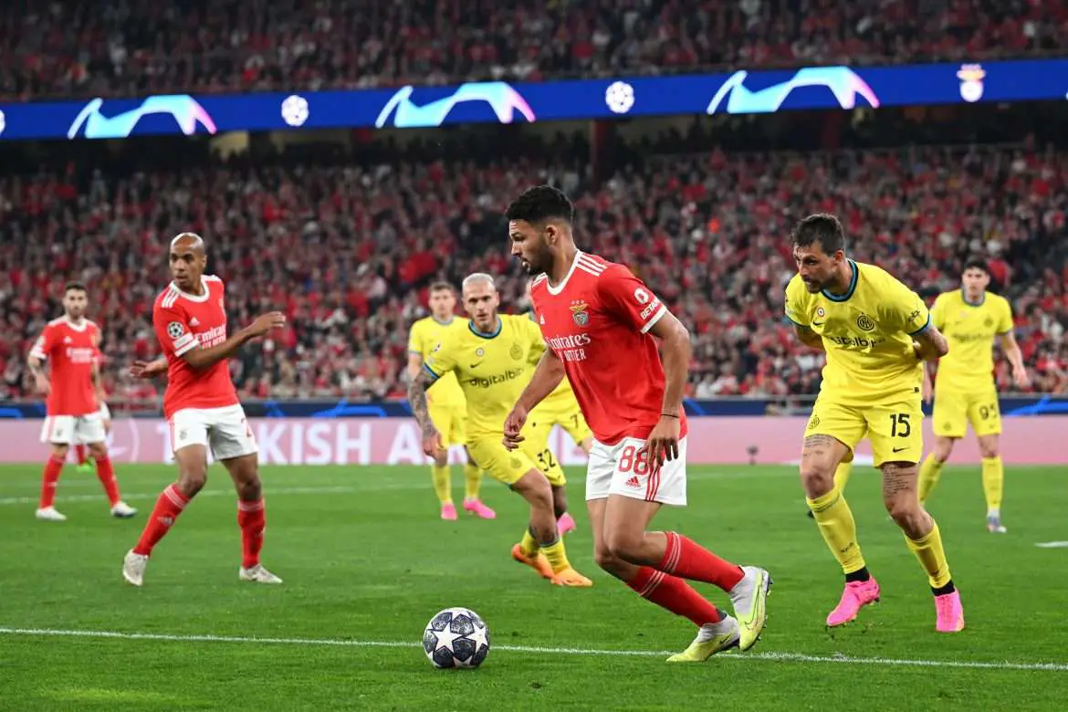 As reported by La Gazzetta dello Sport, Milan are making progress in their negotiations with Paris Saint-Germain over Portuguese forward Gonçalo Ramos.