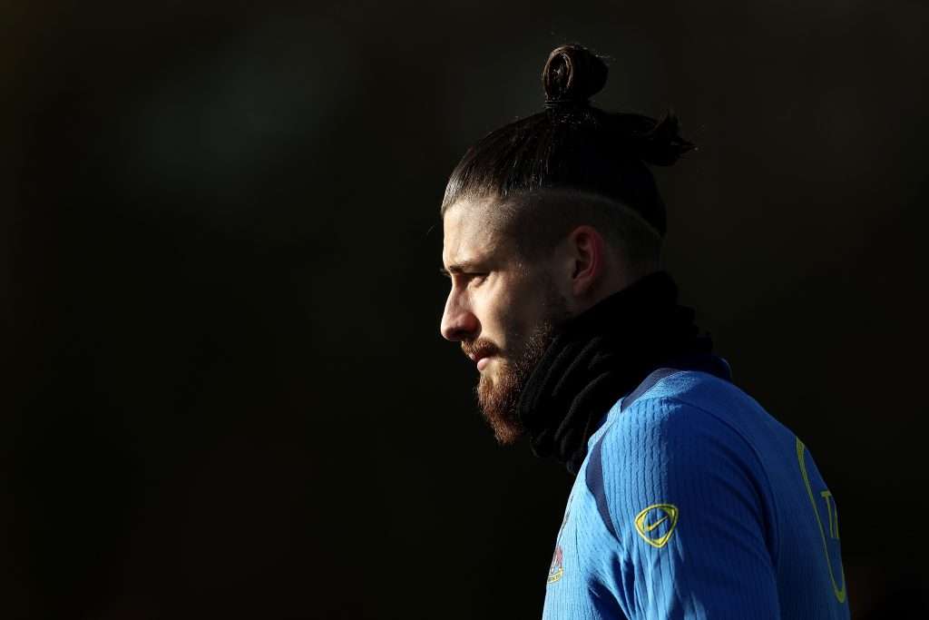 Fiorentina reach agreement for Spurs’ Radu Drăgușin - Get Italian Football News
