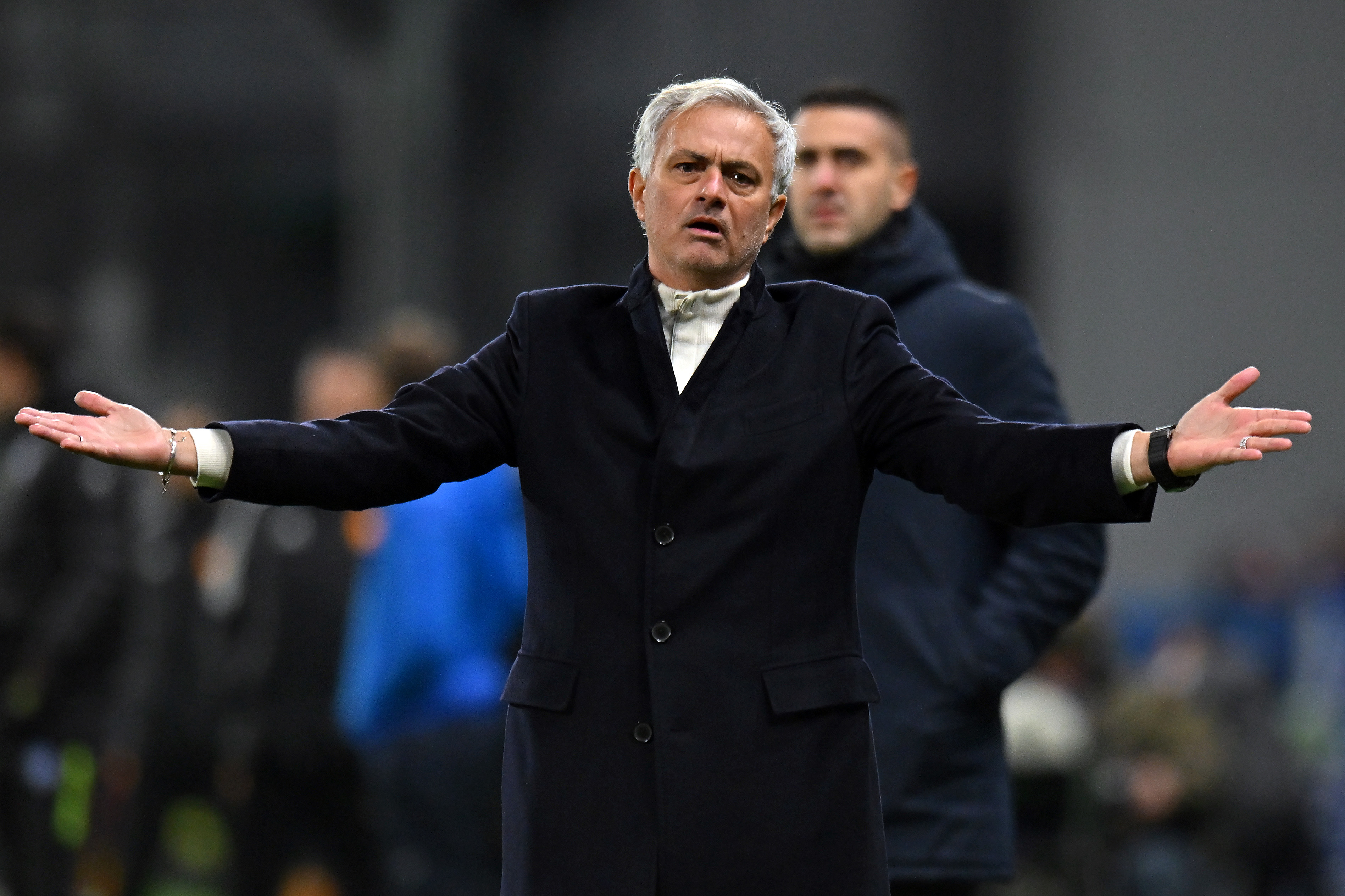 Roma taking time for Jose Mourinho renewal - Get Italian Football News